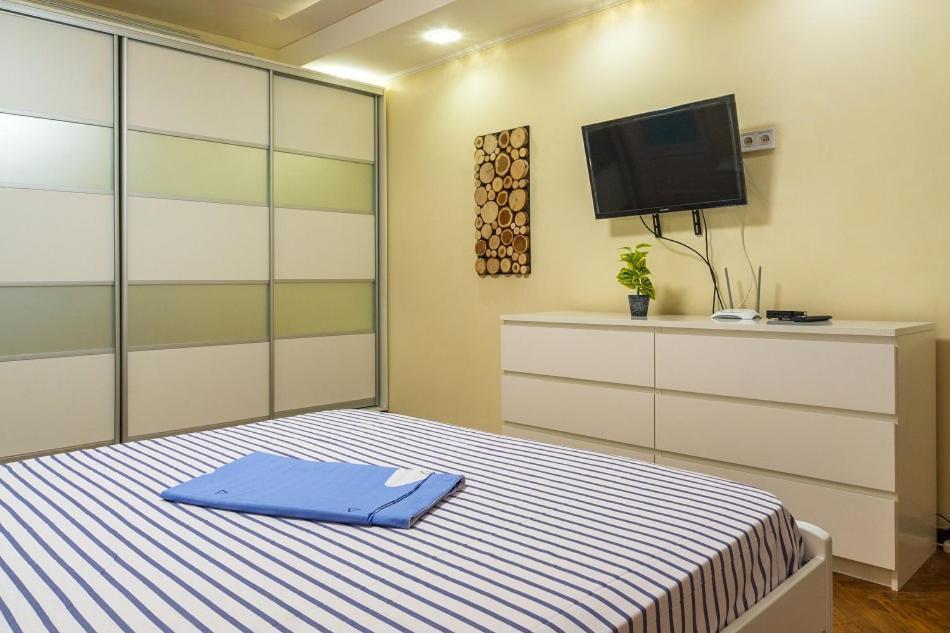 Apartment 1к саксаганского 87 Kyiv