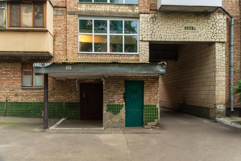 1к саксаганского 87 Apartment