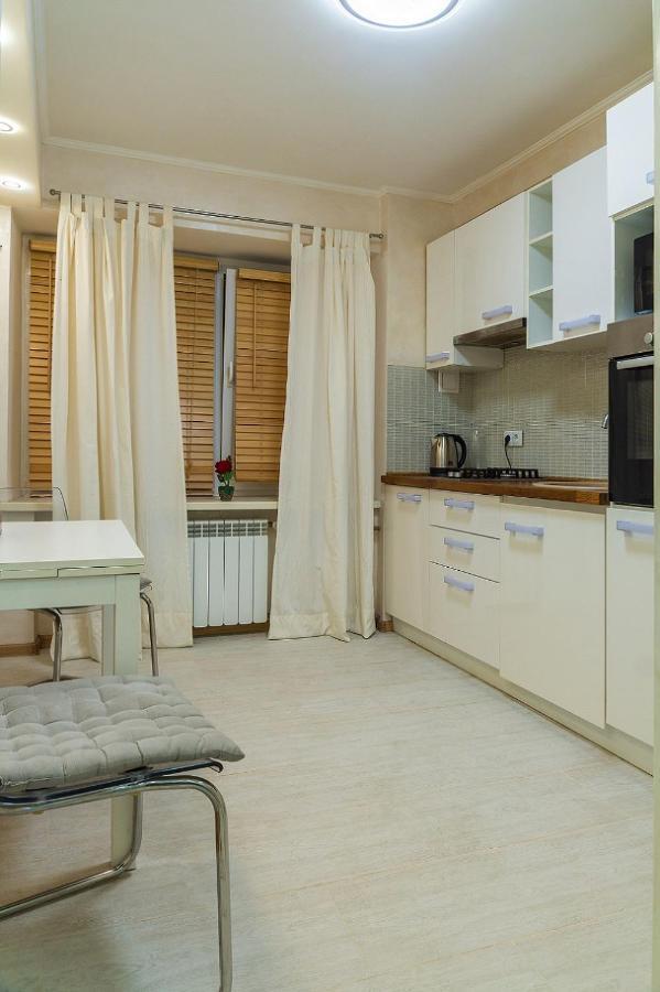 1к саксаганского 87 Apartment Kyiv