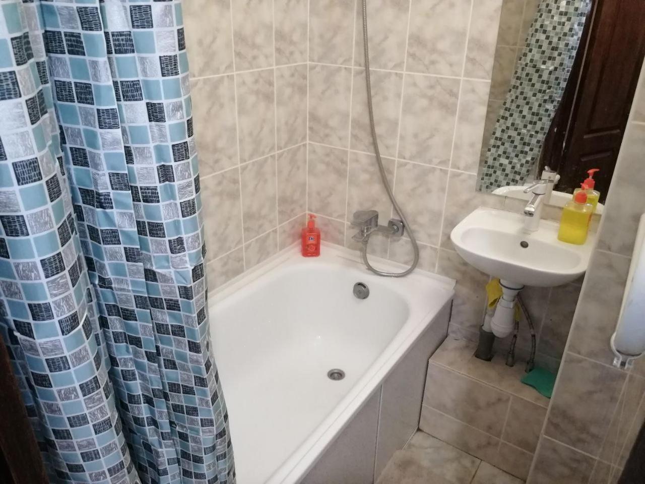 1к саксаганского 87 Apartment Kyiv